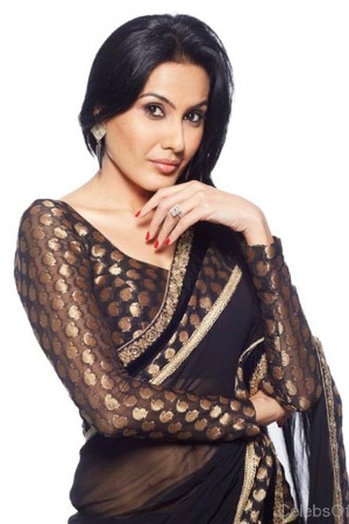 Kamya Punjabi as Dolly