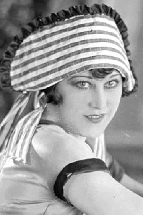 Cecille Evans as Contestant Who Makes Bad Dive