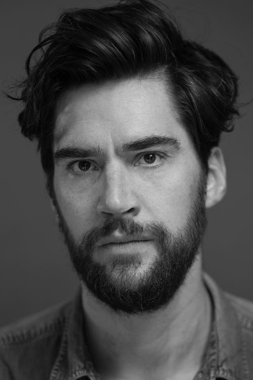 Douglas Rankine as Harris