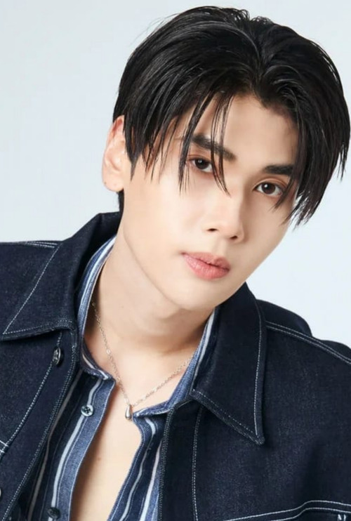 Natachai Boonprasert as White