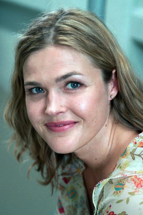 Mi Grönlund as Charlotta