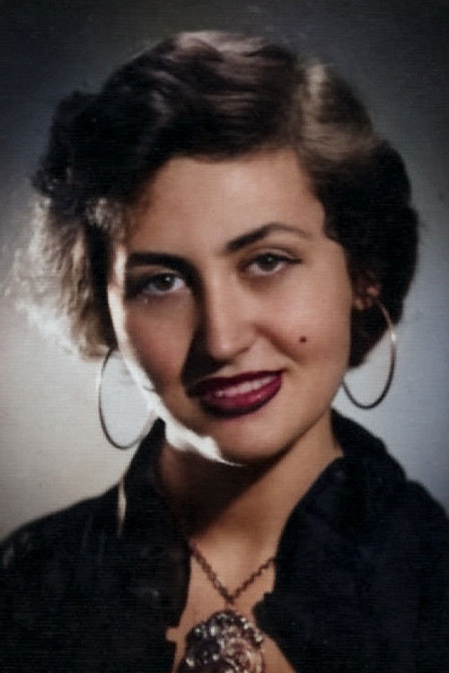 Ferda Ferdağ as Semiha