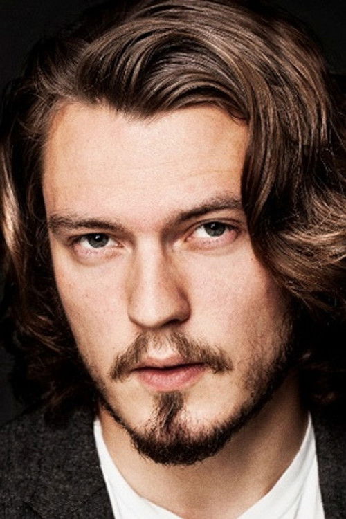 Mark Viggo Krogsgaard as Bass player