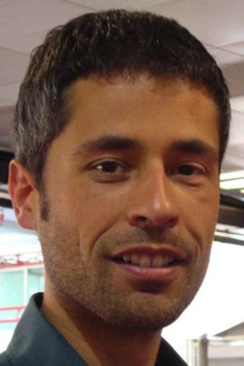 Izù Troin as (Voice)