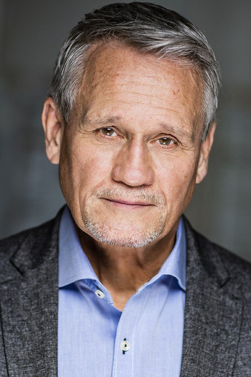 Russell Ferrier as Phil