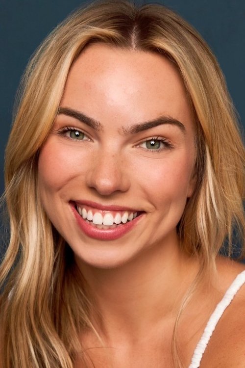 Carina Worm as Connie Hill