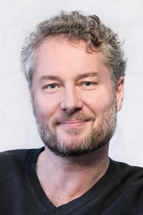 Lai Yde as Lars Hviid