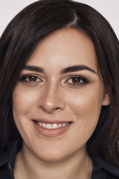 Alyona Kotova as Лена