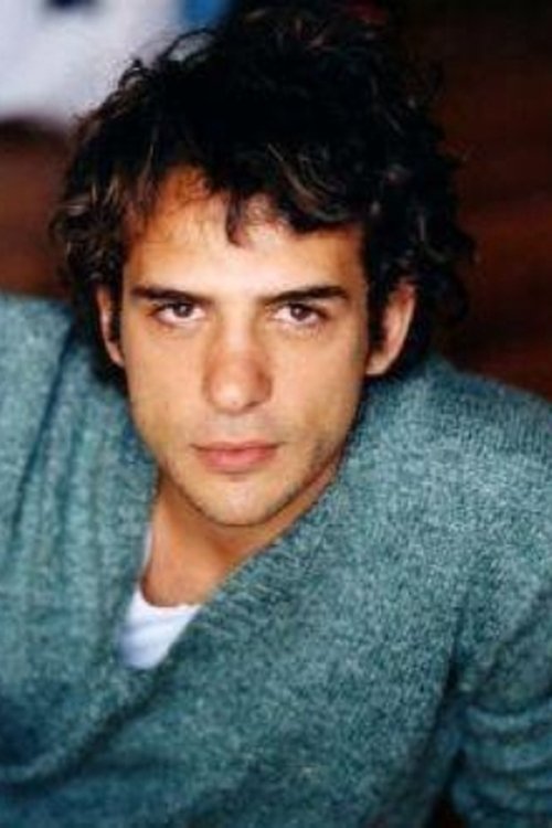 Nicolas Guimbard as Valet restaurant Charles