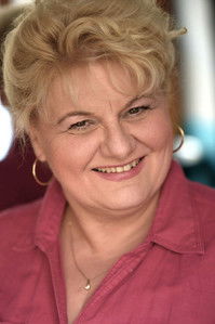 Angelika Sedlmeier as Martha