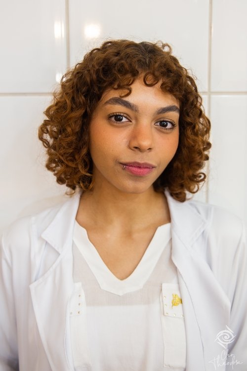 Lívia Mayra as Luci