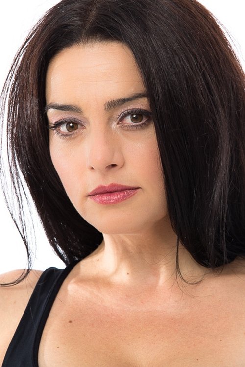 Maria Obretin as Vera