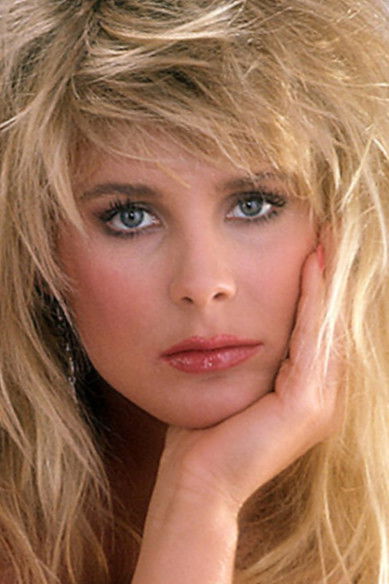 Kymberly Paige as Vanna MacDonald