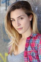 Carlotta Badiali as Benny