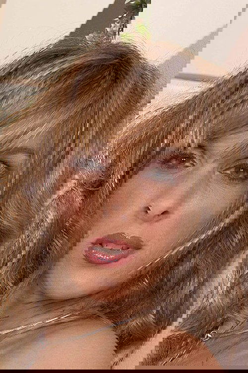 Holly Halston as (archive footage)