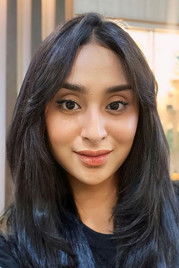 Sallum Ratu Ke as Ella