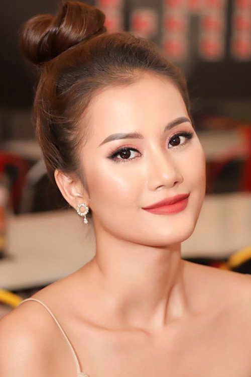 Hương Ly as Self - Supporter