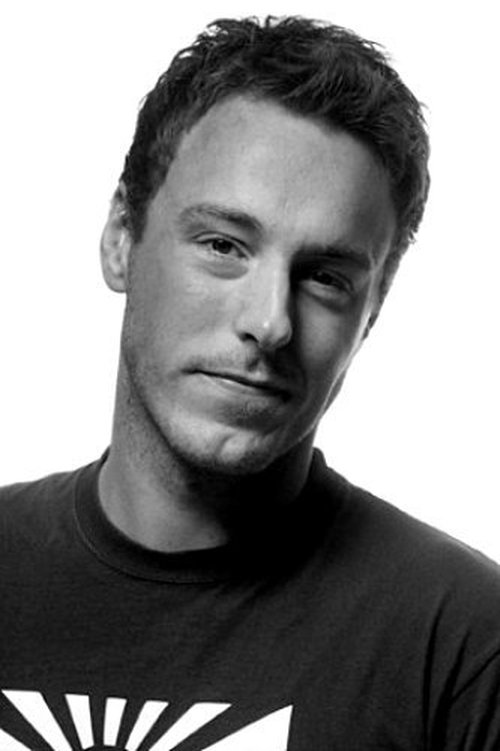 Ole Martin Aune Nilsen as Matias (Heli Pilot)