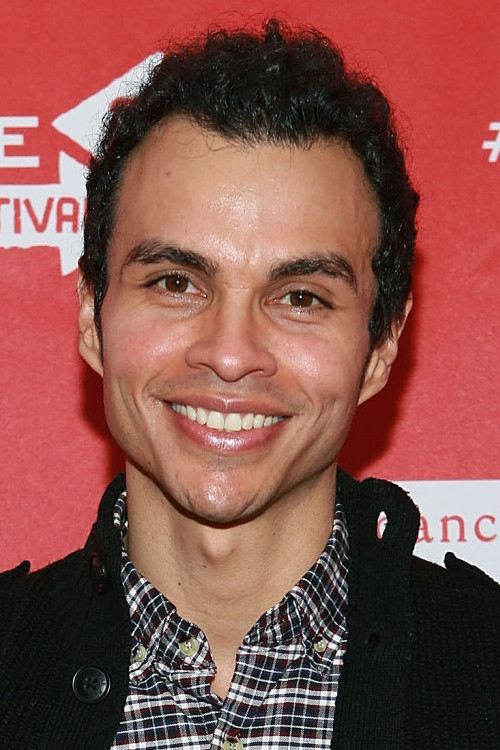 Alfredo Maduro as Roberto