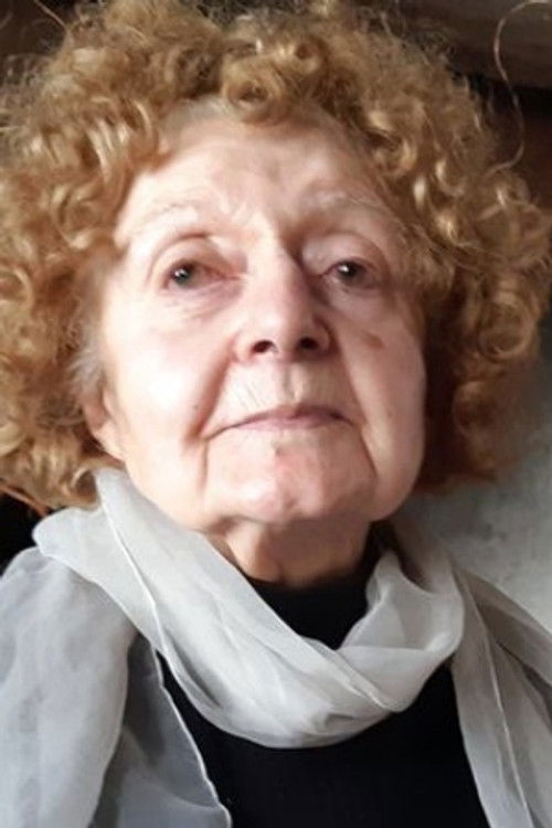 Odette Simoneau as Evelyne