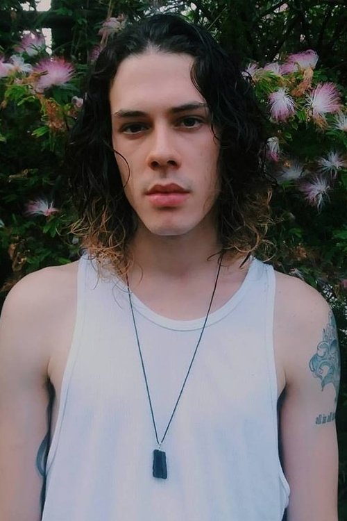 Shico Menegat as Pedro