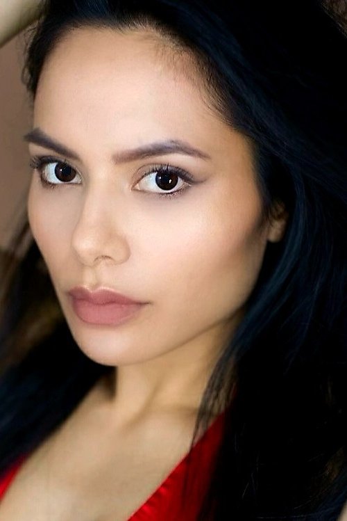 Nicole Hombrebueno as Model