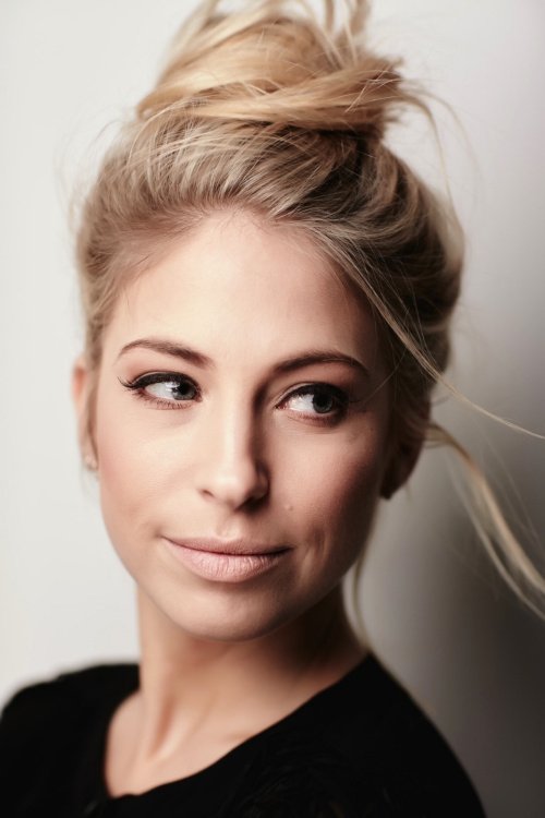 Sarah Chronis as Hanna Hamel