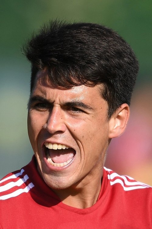 Carlos Cuesta as Self