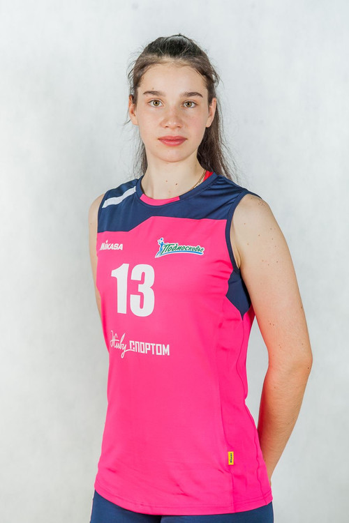 Anna Makarova as Volleyball player