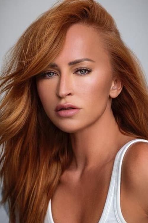 Danielle Moinet as Summer Rae