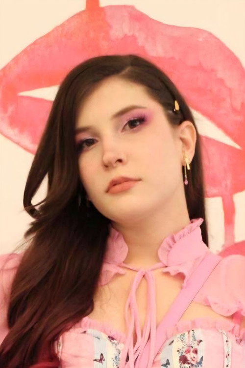 Sabrina Twyla as Savannah