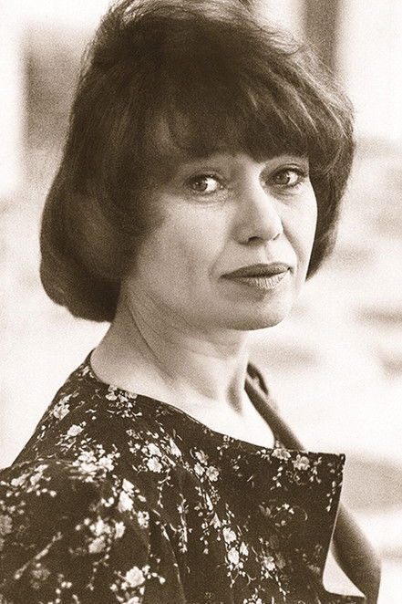 Nadezhda Seraya as Pavel's sister