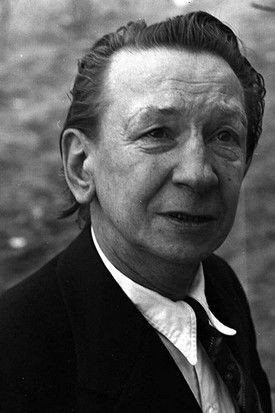 Henryk Hunko as akompaniator w szkole tańca