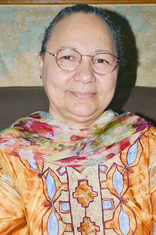 Solange Delanne as Toula