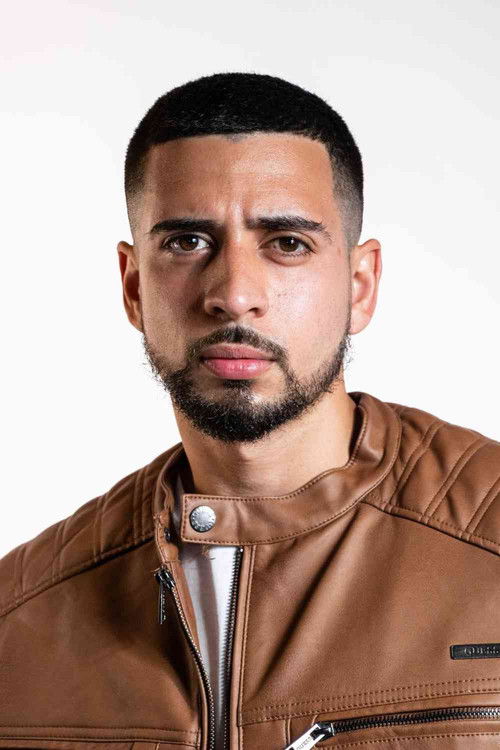 Horacio Velez as Andre