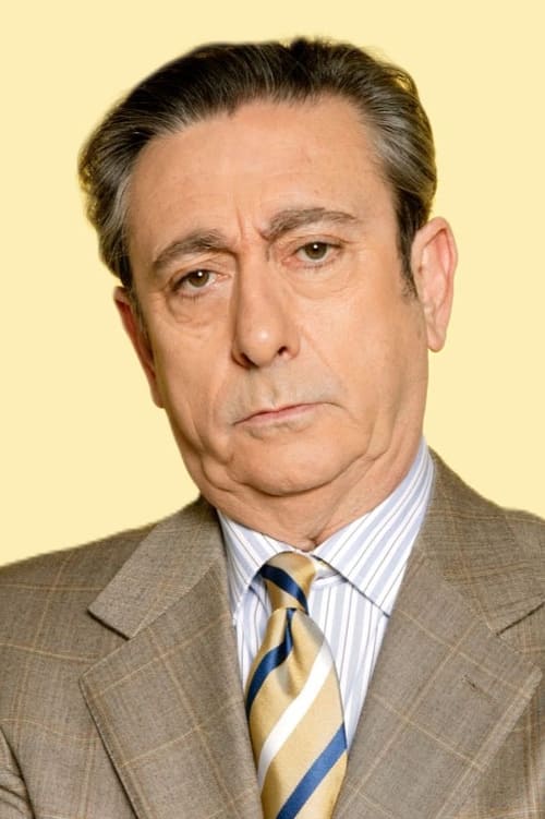 Luis Varela as Alberto