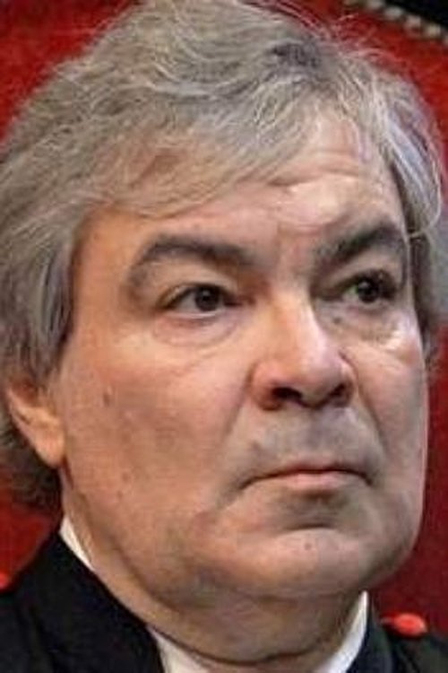 Bernard Dauchot as Le juge