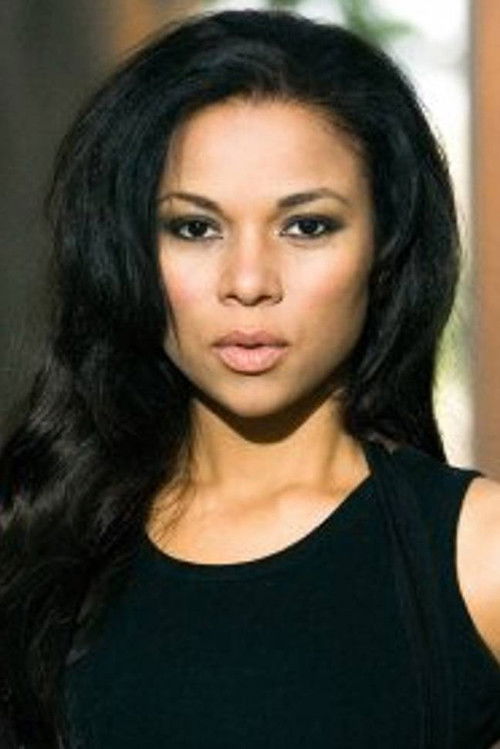 Nadine Emilie Voindrouh as Josephine