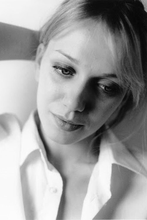 Anne Somot as Joanna