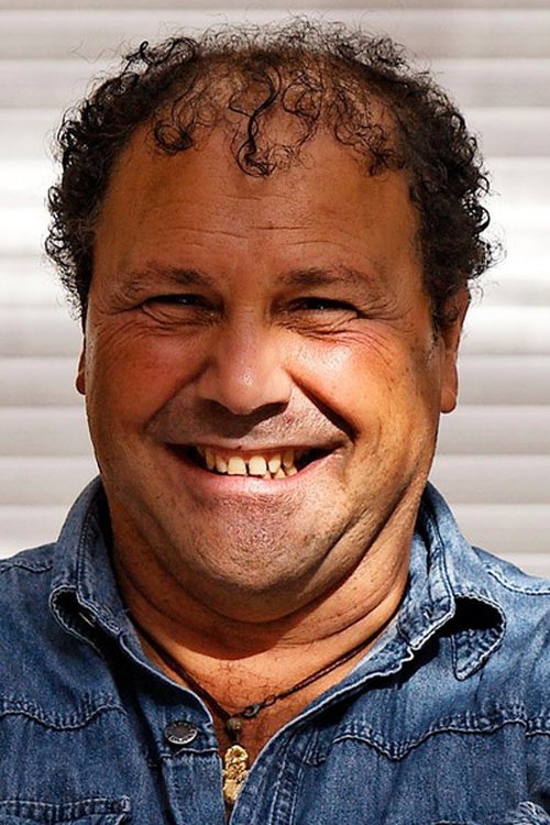 Sylvain Caruso as Le moustachu