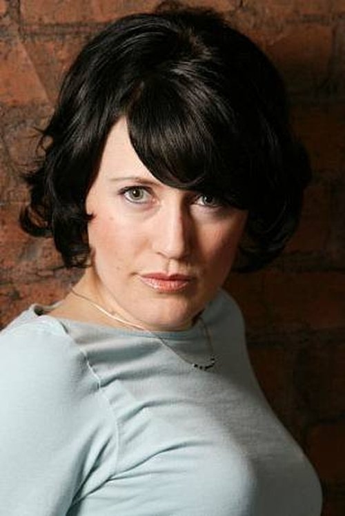 Jesselynn Desmond as Leslie / Lumi