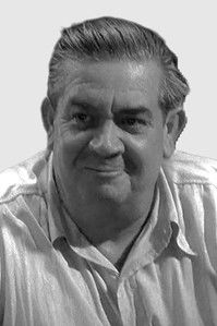 Russ Powell as Abdullah, Keeper of the Harem (uncredited)