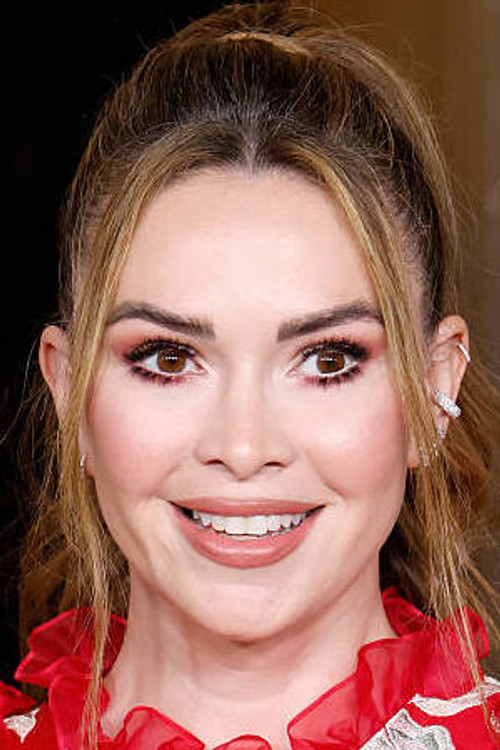 Carly Steel as Cynthia