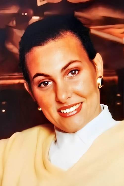 Monique Alves as Renata