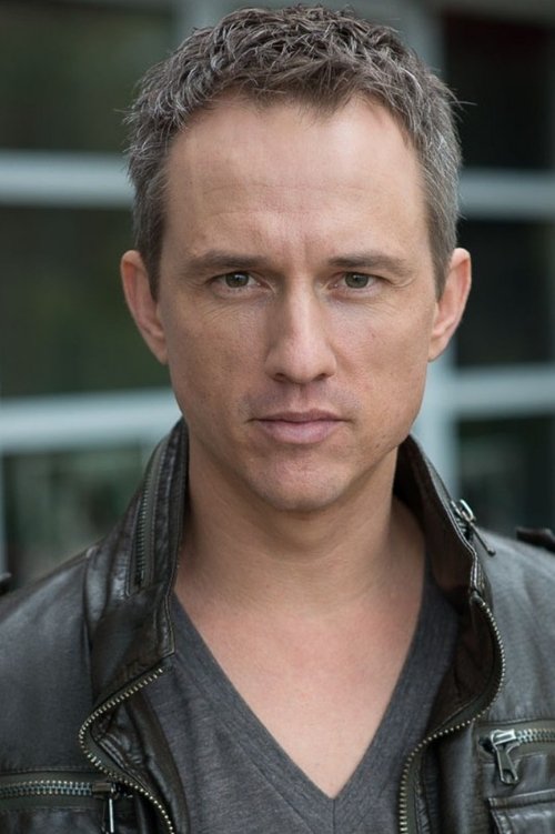 Daniel Arnold as Derek