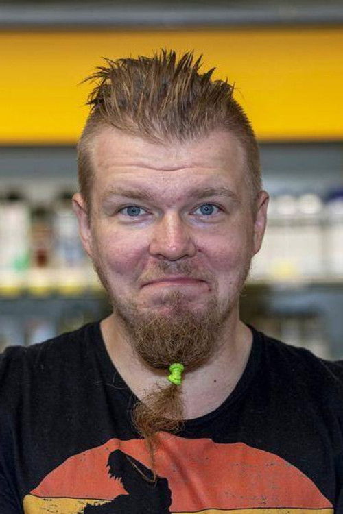 Ari Savonen as Cannon Fodder