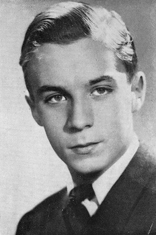 Jean Pâqui as Renaud, the engineer