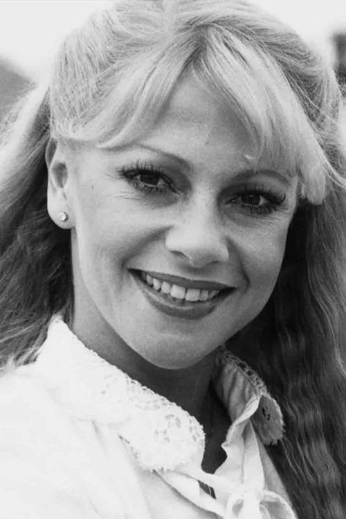 Stephanie Lawrence as La Carlotta