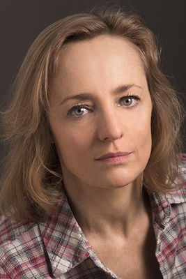 Sandie Masson as The hysteric