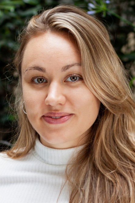 Sofiia Elvilde as Sofiia